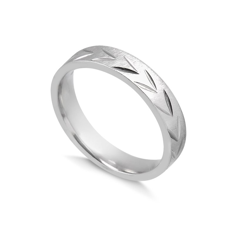 Anel de Aço Quadrado com Detalhes em Riscas Lixadas