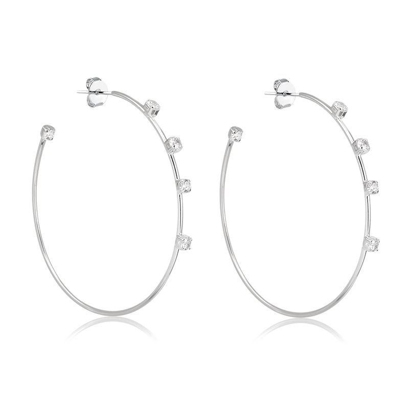 Argola Banho de Prata com Tarraxa Fio com Frente 4 Pedras de Zircônia (5,2cm)